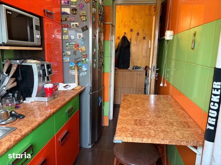 Apartament cu 3 camere semidecomandat, mobilat în Berceni — fotografia 1