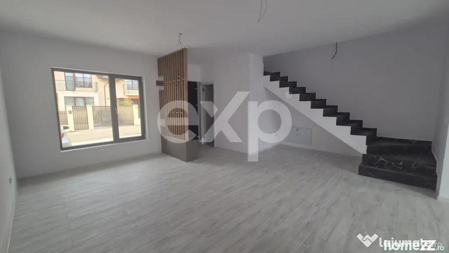 Casă cu 4 camere cu Teren 250 Mp în Trivale