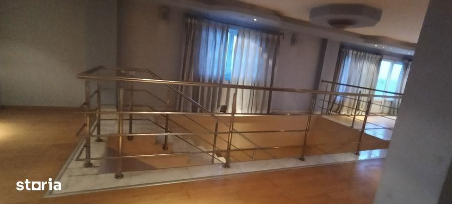 Casă cu 5 camere cu Teren 500 Mp în Dobroești