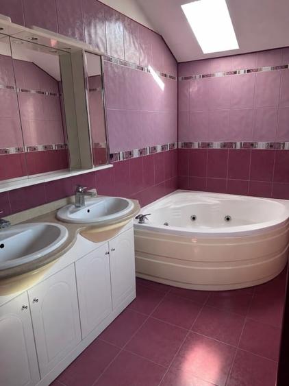 Casă individuală cu 5 camere cu Canalizare în Mogoșoaia