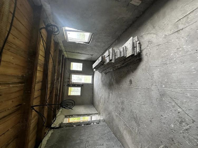 Casă cu Teren 3000 Mp în Central