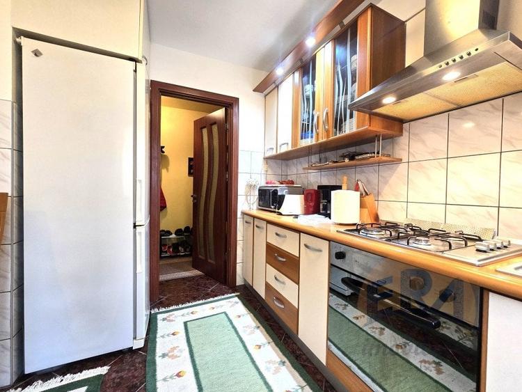 Apartament cu 2 camere semidecomandat, mobilat în Rogerius