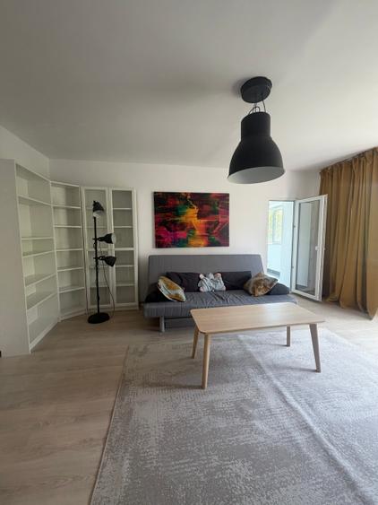 Apartament cu 3 camere decomandat în Nerva Traian