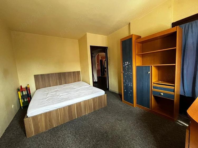 Apartament cu 3 camere decomandat în Dorobanților