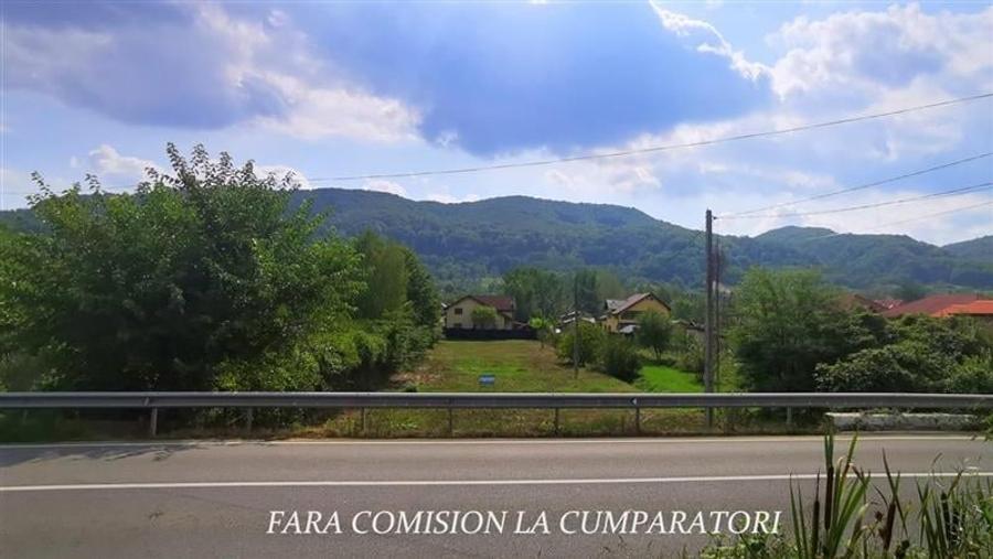 Teren Construcții intravilan de 1940 mp, în Vlădești