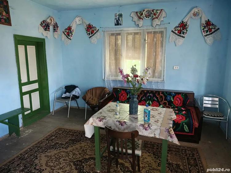 Casă cu 3 camere cu Teren 1182 Mp în Hunedoara
