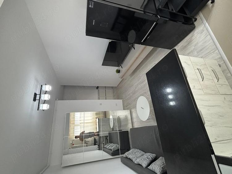 Apartament cu 2 camere decomandat în Roșu