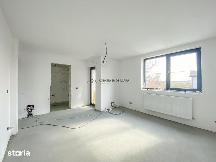 Casă cu 5 camere cu Teren 1000 Mp în Dragomirești-Vale