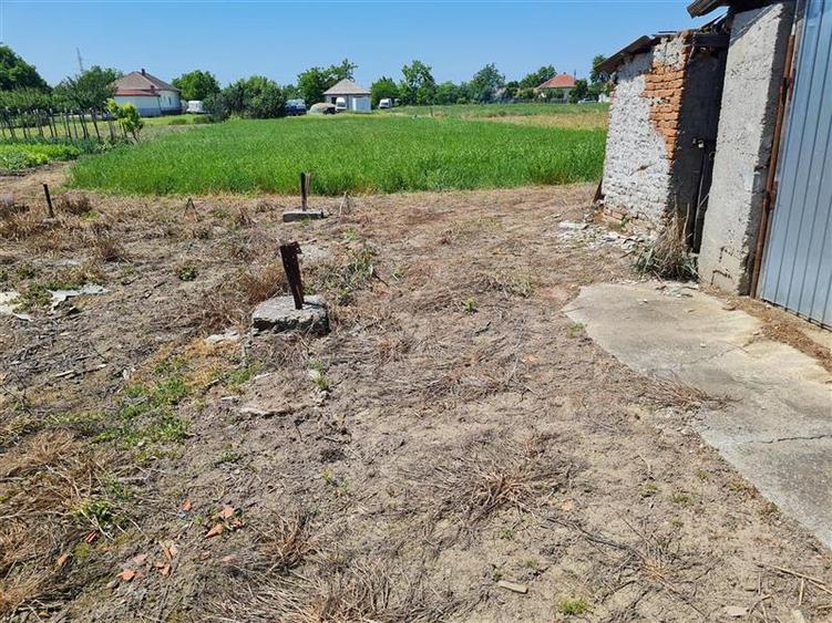 Casă individuală cu 2 camere cu Canalizare în Șiria