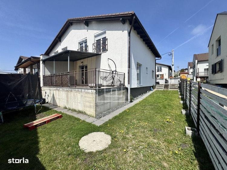 Casă cu 4 camere cu Teren 220 Mp în Roșia