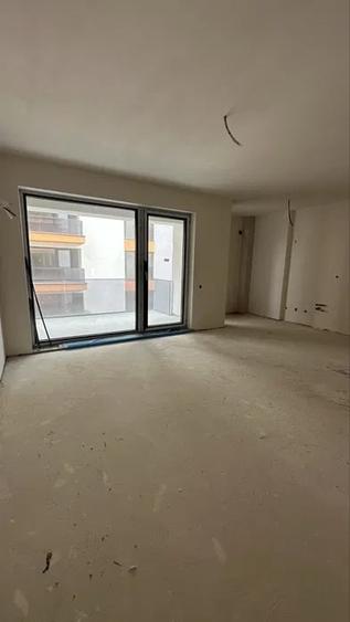 Apartament cu 2 camere semidecomandat în Între Lacuri