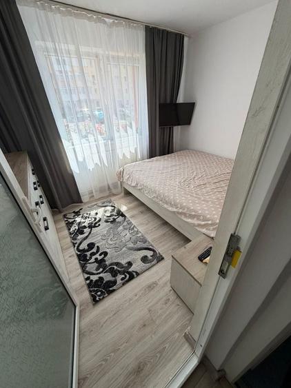 Apartament cu 3 camere în Romanești
