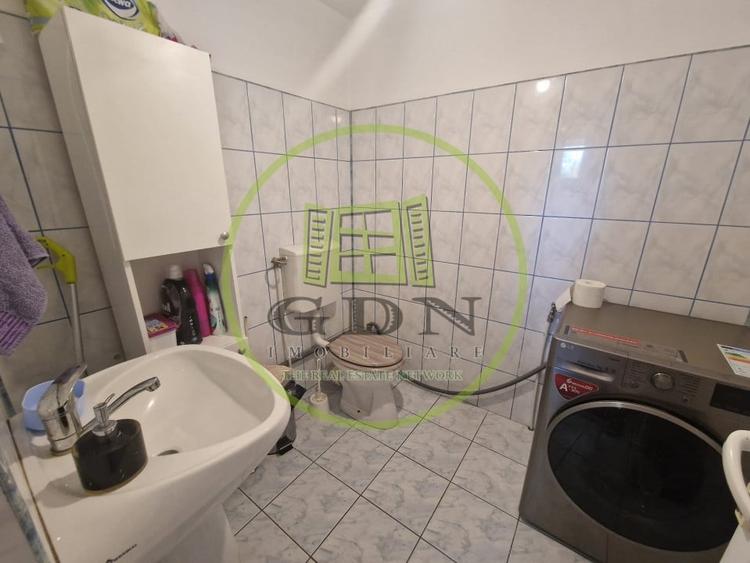 Casă individuală cu 5 camere cu Canalizare în Exterior Est