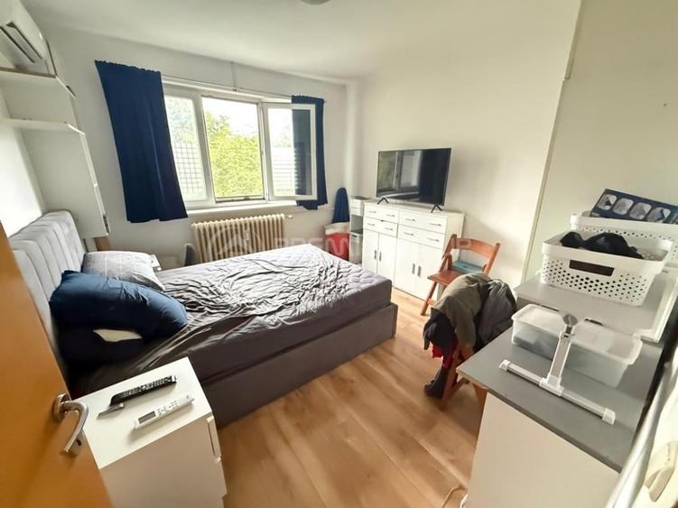 Apartament cu 3 camere decomandat în Tătărași