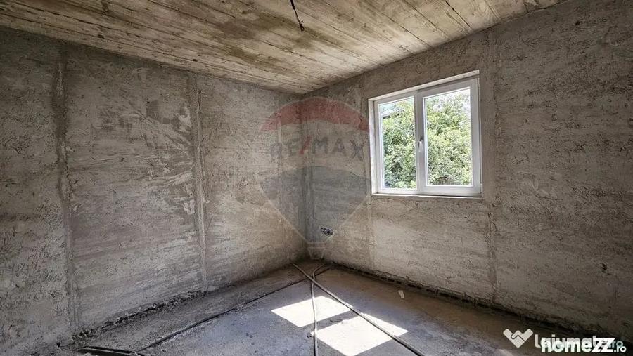 Casa / Vila, teren 1700mp, in Lisaura-Ipote?ti, Suceava - 1