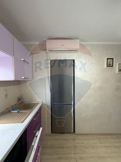 Apartament cu 2 camere decomandat, mobilat în Central