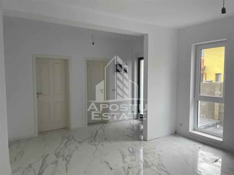 Duplex cu 5 camere cu Canalizare în Chișoda