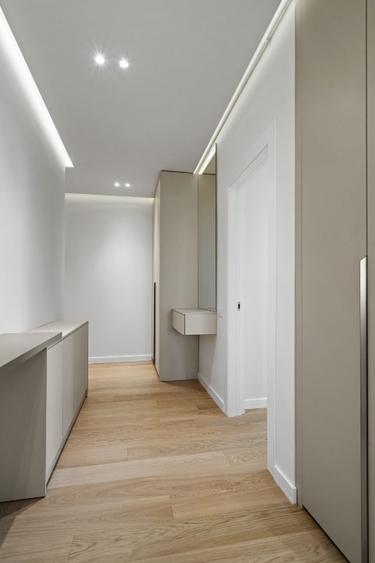 Apartament cu 3 camere decomandat, mobilat în Central