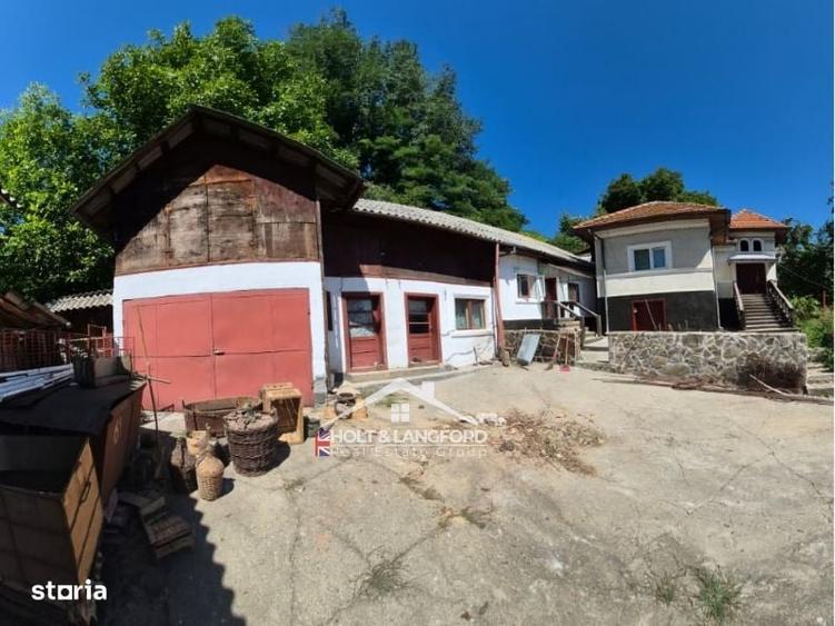 Casă cu 3 camere cu Teren 500 Mp în Central