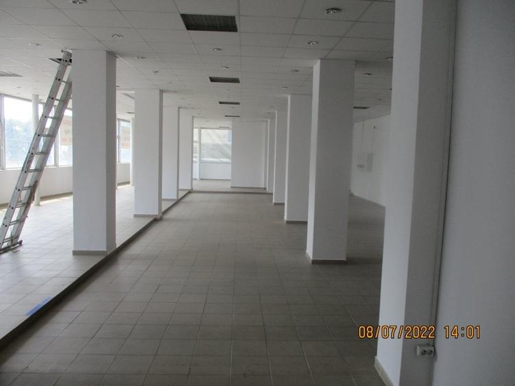 Spațiu comercial, de 330 mp, în Central