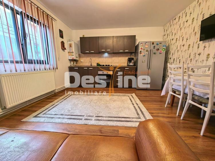 Duplex cu 3 camere cu Canalizare în Vișan