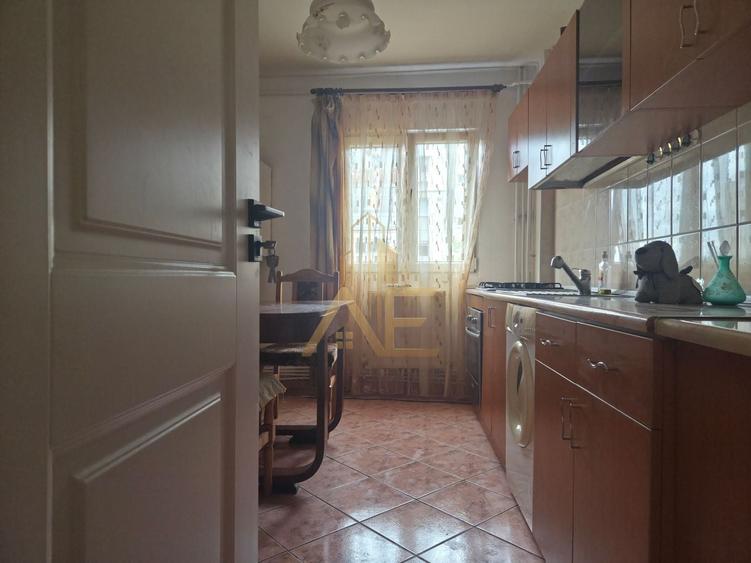 Apartament cu 2 camere semidecomandat, mobilat în Sud