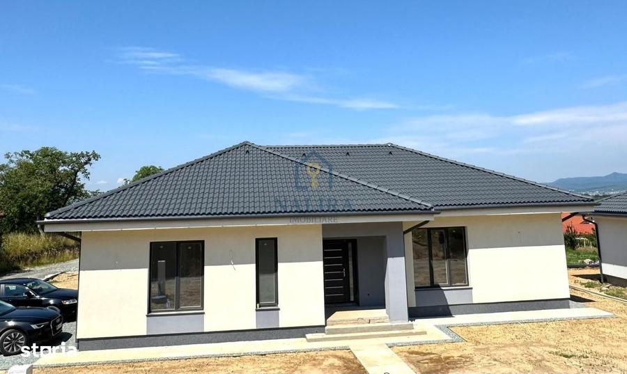 Casă cu 4 camere în Satu Nou de Jos