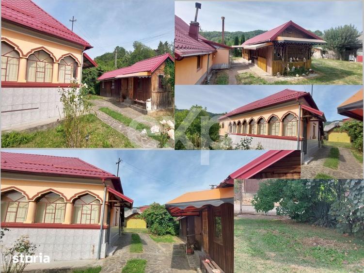 Casă cu 5 camere cu Teren 1300 Mp în Corbi