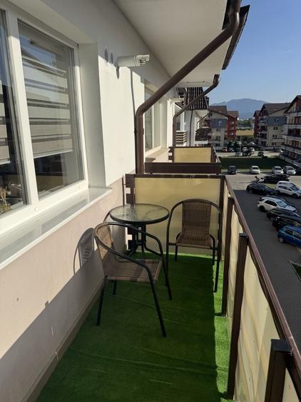 Apartament cu 2 camere semidecomandat în Sânpetru