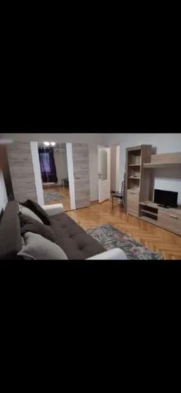 Inchiriez in Mazepa apartament 2 camere etaj1 - 3