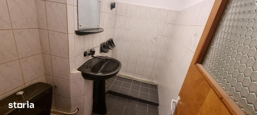 Apartament 4 camere zona Rapsodia cu garaj - 1
