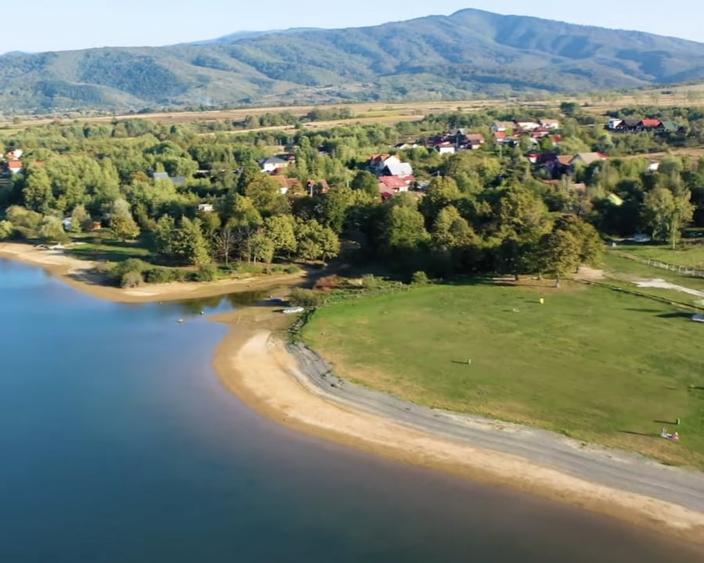 Teren Construcții intravilan de 460 mp, în Fârdea