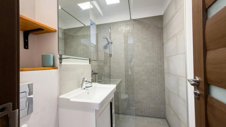 Apartament cu 2 camere semidecomandat, mobilat în Titulescu