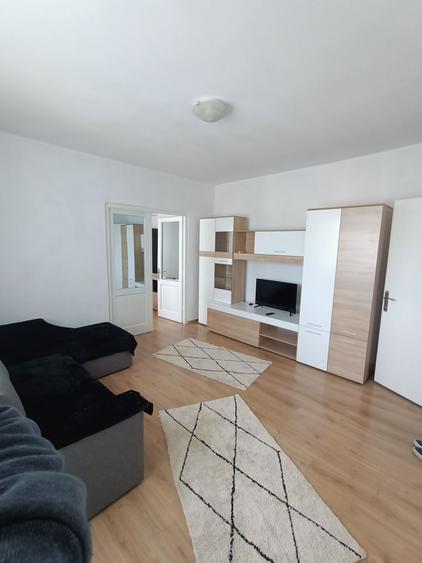 Apartament cu 2 camere semidecomandat în Ostroveni