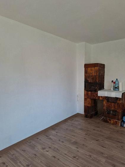 Casă cu Teren 400 Mp în Cladova
