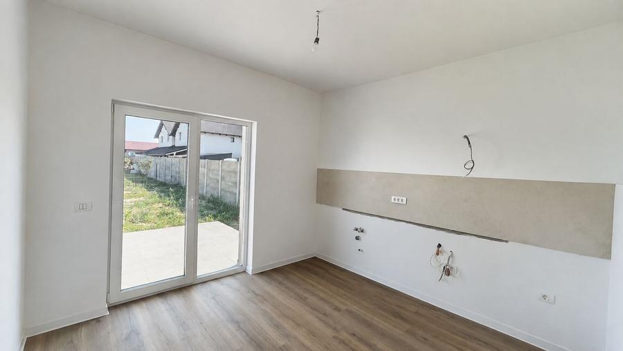 Duplex cu 3 camere cu Canalizare în Moșnița Nouă