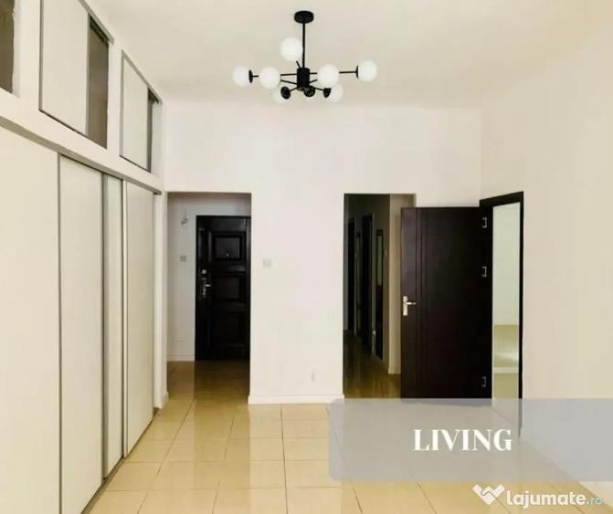 Apartament cu 3 camere semidecomandat în Romană