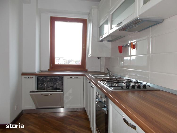Apartament cu 3 camere decomandat în Calea Dumbrăvii