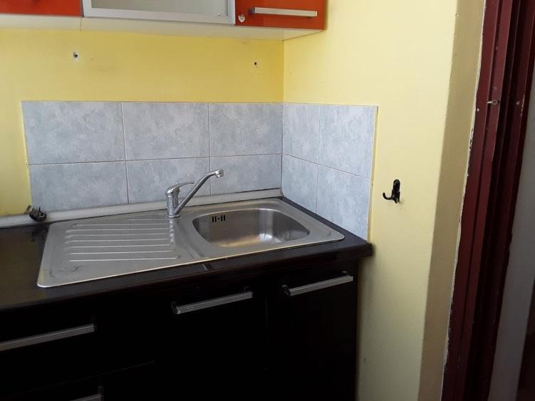 Apartament cu 2 camere semidecomandat, mobilat în Universitate