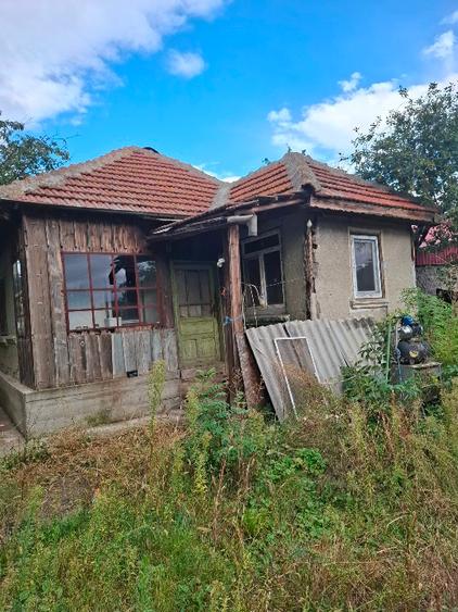 Casă individuală cu 3 camere cu Teren 1350 Mp în Movila Banului