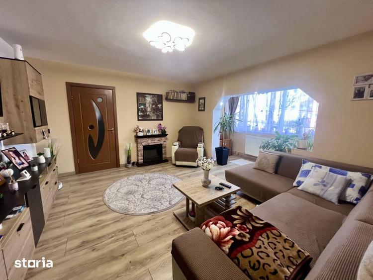 Apartament cu 3 camere semidecomandat, mobilat în Ciarda Roșie