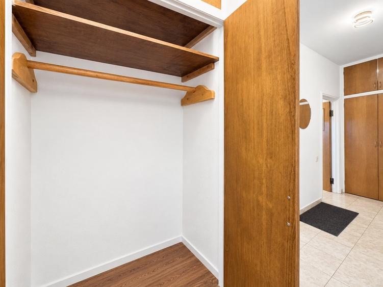 Apartament cu 3 camere semidecomandat, mobilat în Ferdinand