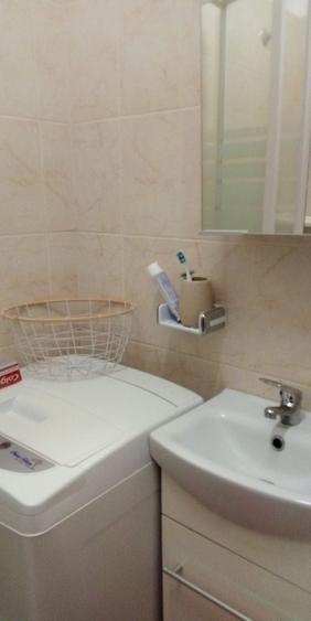 Garsonieră decomandată în Horea
