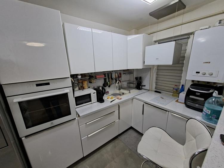 Apartament cu 3 camere, zona Alexandru cel Bun - 5