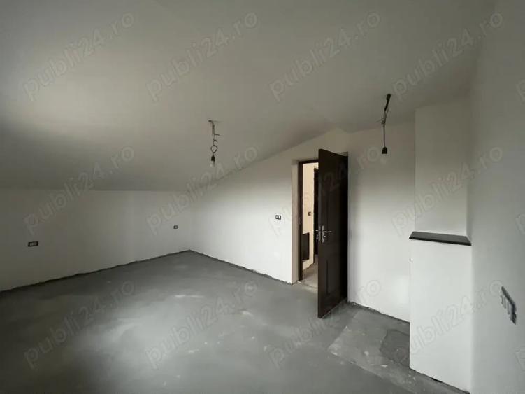 Casă cu 6 camere cu Teren 500 Mp în Câmpineanca