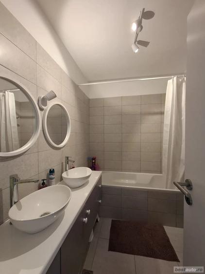 Casă cu 5 camere cu Teren 300 Mp în Gulia