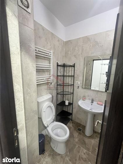 Apartament cu 2 camere decomandat, mobilat în Tei