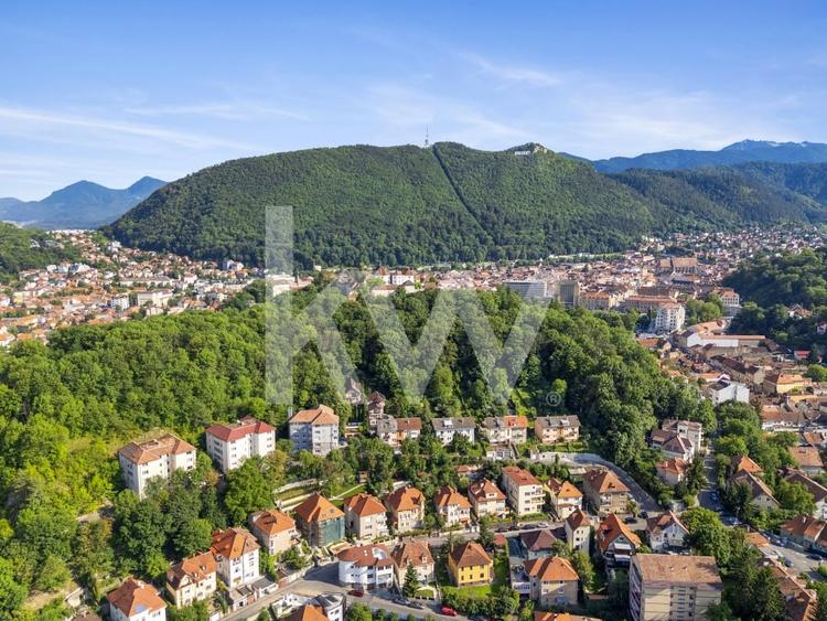 Casă individuală cu 6 camere cu Canalizare în Brașovul Vechi