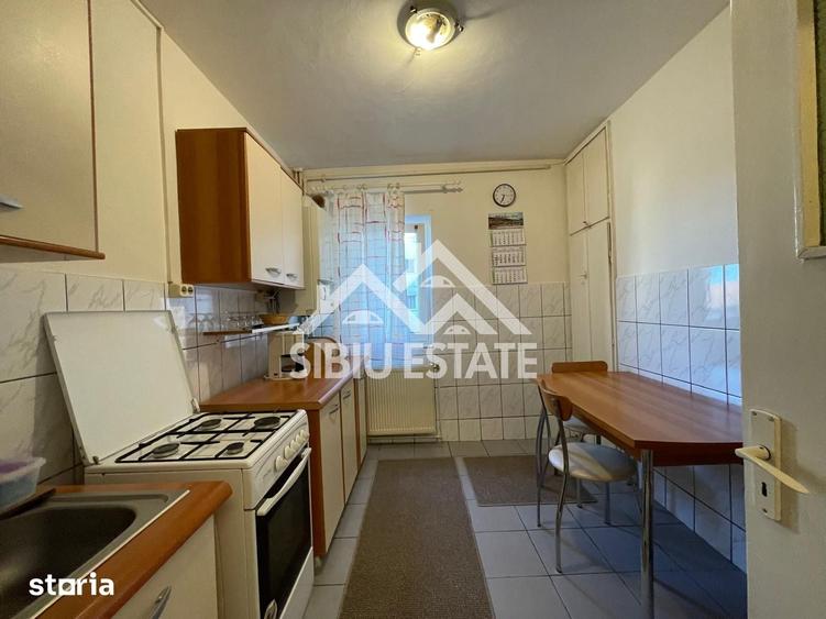 Apartament cu 3 camere decomandat în Terezian