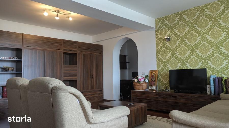 Apartament cu 3 camere în Funcționarilor